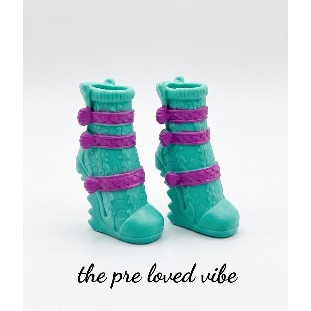 Monster High Doll Lagoona Blue Ghouls Night Out Aqua & Pink Shoes Boots